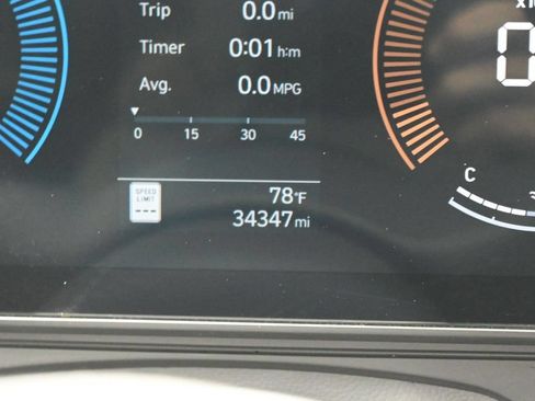 Used 2025 Hyundai Kona SEL AWD/4WD image 16