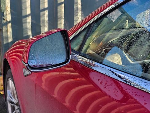 Used 2013 Tesla Model S Performance image 11