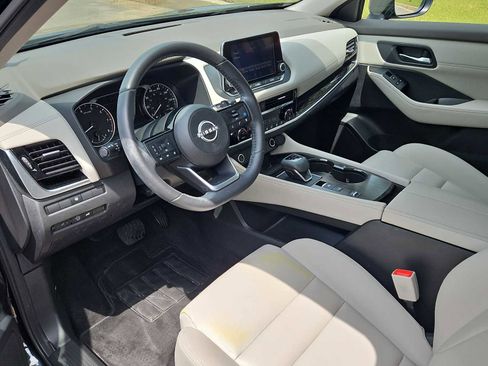 Used 2023 Nissan Rogue SL FWD image 10