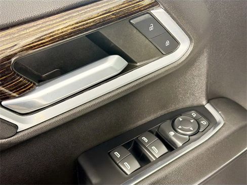 Used 2022 GMC Sierra 1500 SLE w/ Enhanced Capability Package image 18