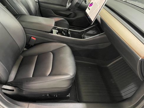 Used 2020 Tesla Model 3 Standard Range Plus image 29