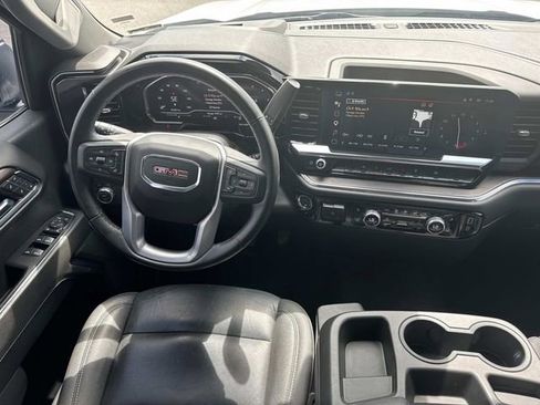 Used 2025 GMC Sierra 1500 SLT AWD/4WD image 17