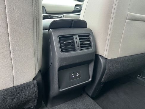 Used 2025 Nissan Rogue SV image 25