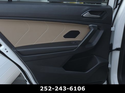 Used 2024 Volkswagen Tiguan SE R-Line AWD/4WD image 36