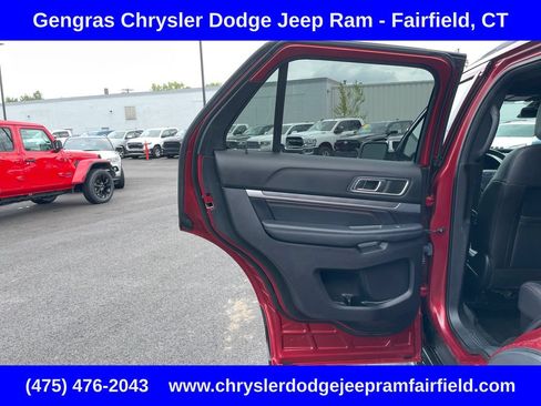 Used 2018 Ford Explorer Sport w/ Equipment Group 401A AWD/4WD image 39