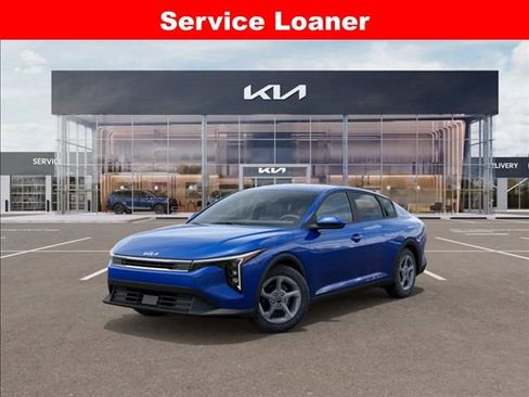 New 2025 Kia K4 LXS image 1