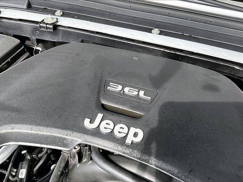 Used 2021 Jeep Gladiator Mojave w/ LED Lighting Group AWD/4WD image 36