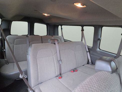 Used 2017 Chevrolet Express 3500 LT w/ LT Preferred Equipment Group image 15