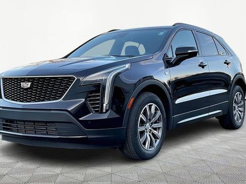 Used 2023 Cadillac XT4 Sport image 3