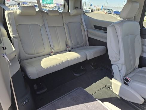 Used 2023 Jeep Wagoneer Series III w/ Premium Group I image 19