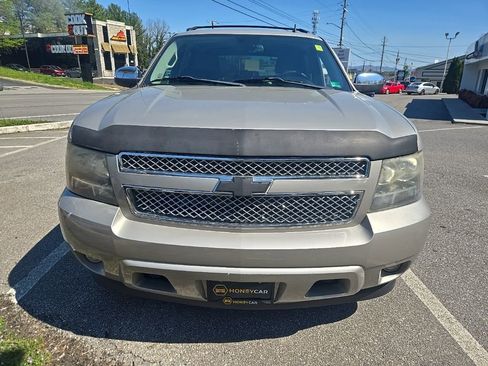 Used 2008 Chevrolet Avalanche LTZ w/ LTZ Preferred Equipment Group image 2