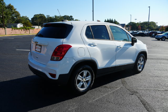 Used 2019 Chevrolet Trax LS w/ Tint and Cruise Package FWD image 7