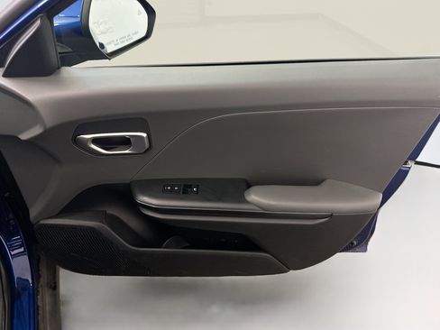Used 2025 Kia K4 FWD image 32