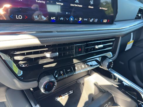 New 2026 Chevrolet Tahoe Premier AWD/4WD image 19