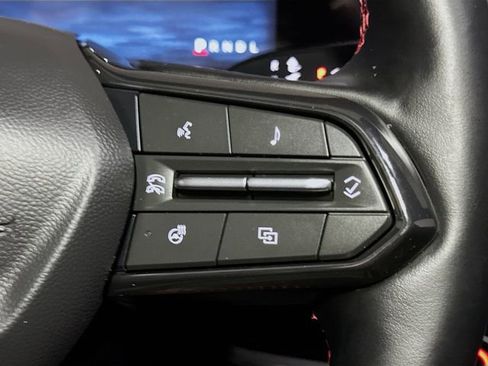 Used 2025 Chevrolet Equinox RS w/ Safety and Technology Package image 36