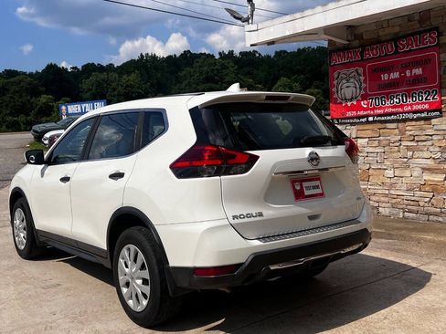 Used 2017 Nissan Rogue S AWD/4WD image 4