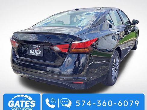 Used 2025 Nissan Altima 2.5 SV image 9