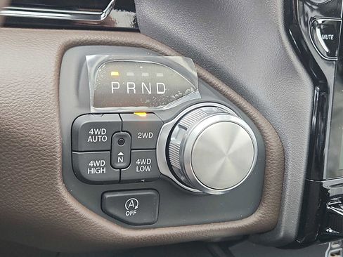 New 2026 RAM 1500 Laramie AWD/4WD image 11