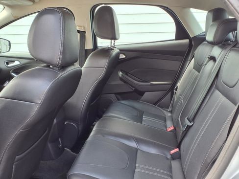 Used 2014 Ford Focus Titanium FWD image 12