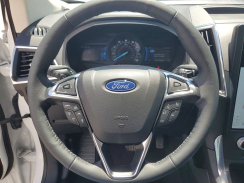 Used 2024 Ford Edge Titanium w/ Equipment Group 301A AWD/4WD image 14