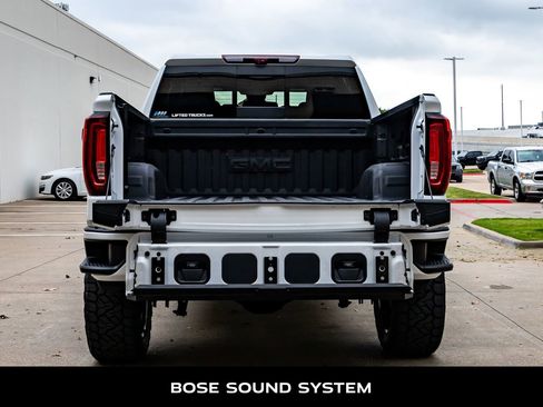 Used 2025 GMC Sierra 1500 Denali w/ Denali Reserve Package AWD/4WD image 9