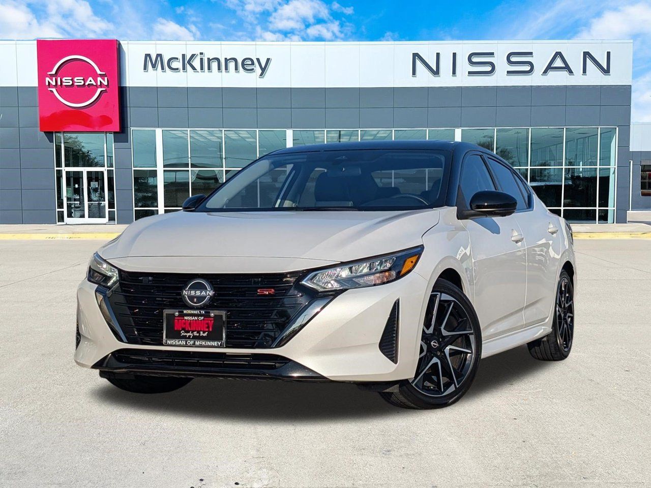 Used 2025 Nissan Sentra SR w/ SR Premium Package FWD image 1