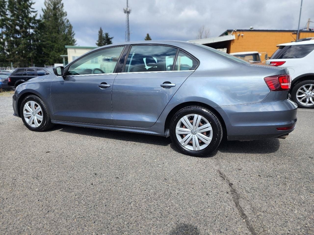 Used 2017 Volkswagen Jetta S w/ Jetta S Cold Weather Package FWD image 8