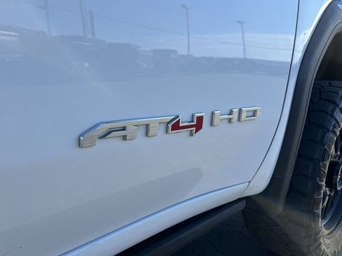 Used 2024 GMC Sierra 2500 AT4 w/ AT4 Premium Plus Package image 14