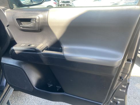 Used 2021 Toyota Tacoma SR AWD/4WD image 26