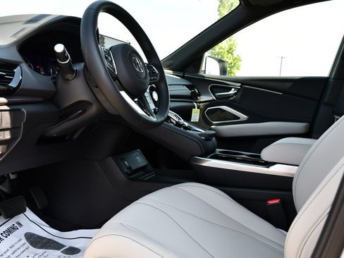 New 2026 Acura RDX SH-AWD image 13