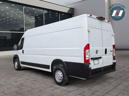 Used 2023 RAM ProMaster 3500 w/ Driver Convenience Group FWD image 3