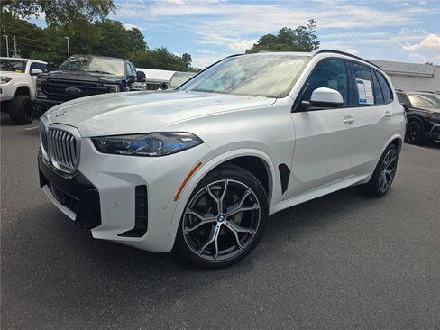 Used 2024 BMW X5 xDrive40i w/ M Sport Package AWD/4WD image 28