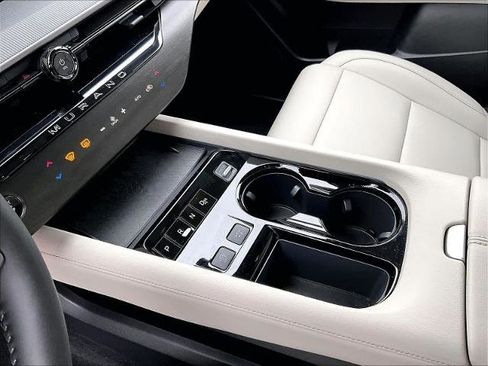 Certified 2025 Nissan Murano SV image 20