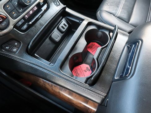 Used 2019 GMC Yukon Denali image 38