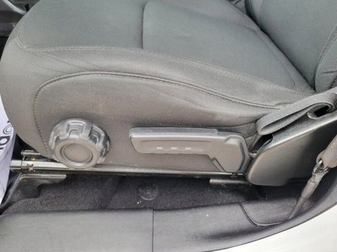 Used 2020 Jeep Wrangler Unlimited Sahara image 24