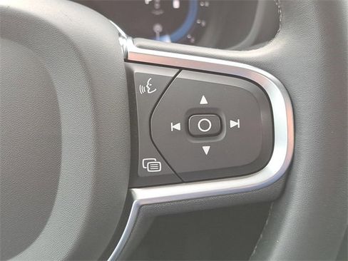 Used 2024 Volvo S60 B5 Core image 18