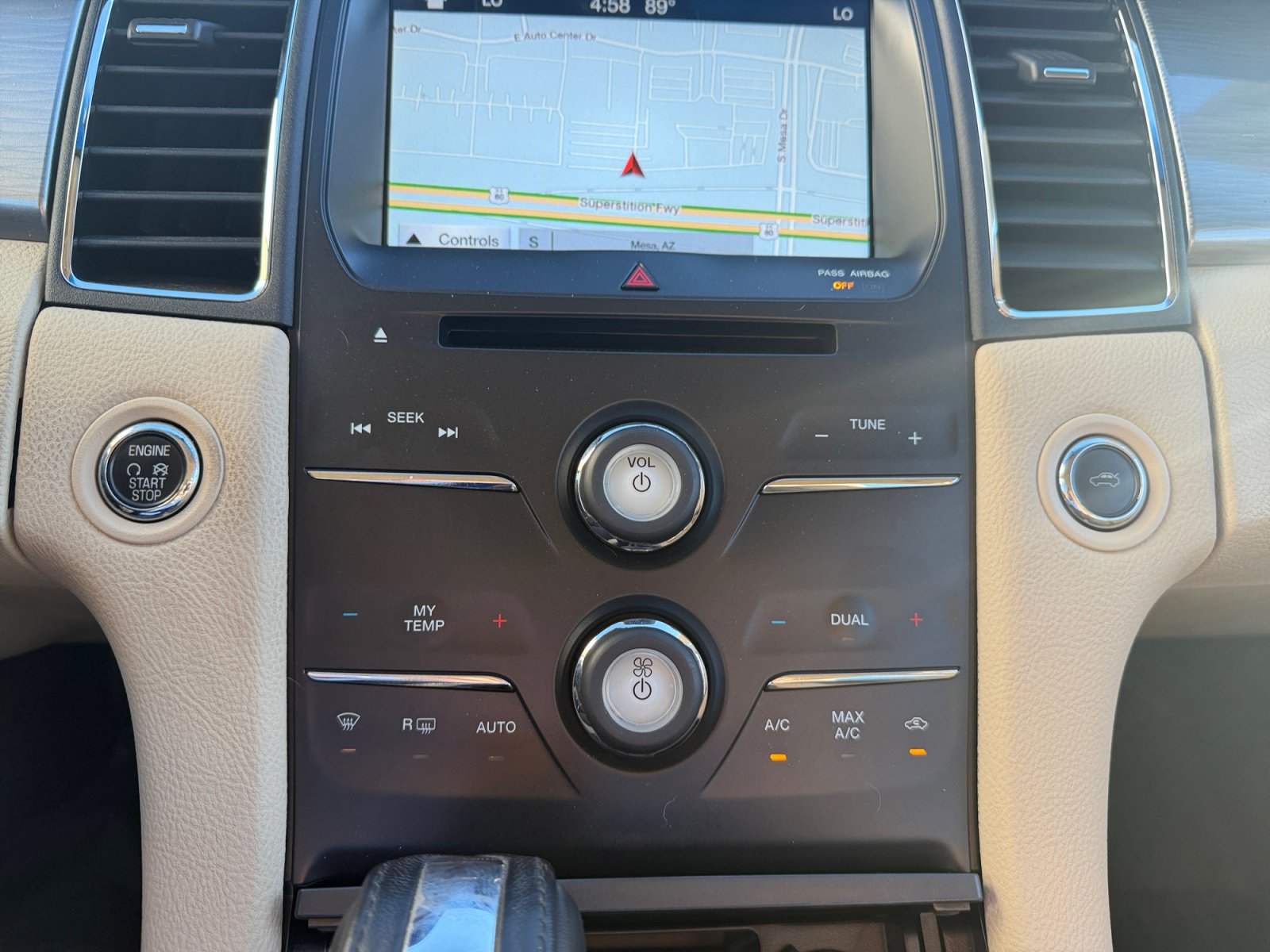 Used 2018 Ford Taurus SEL w/ Equipment Group 201A FWD image 16