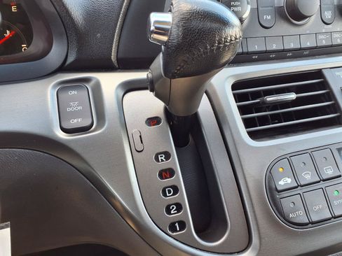Used 2006 Honda Odyssey EX-L image 11