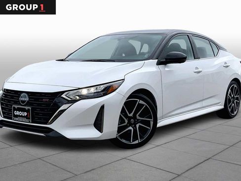 Used 2024 Nissan Sentra SR w/ SR Premium Package image 1