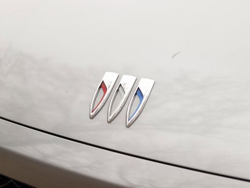 Used 2025 Buick Enclave Sport Touring image 37