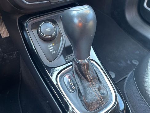 Used 2019 Jeep Compass Limited image 20