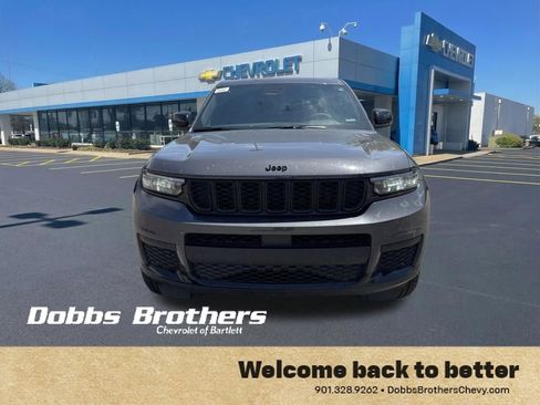 Used 2025 Jeep Grand Cherokee L Altitude RWD image 2