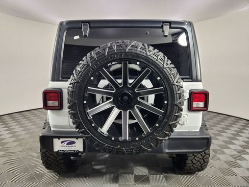 Used 2018 Jeep Wrangler Unlimited Sport image 4