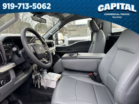 New 2026 Ford F250 XL w/ XL Chrome Package image 17