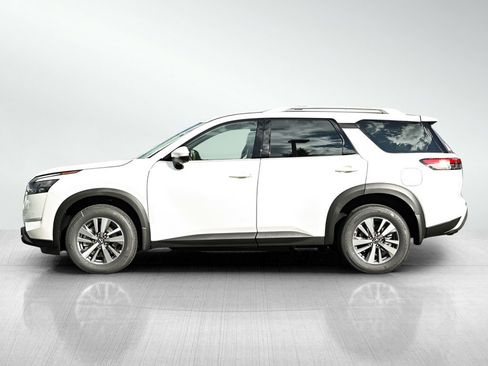 New 2025 Nissan Pathfinder SL image 4