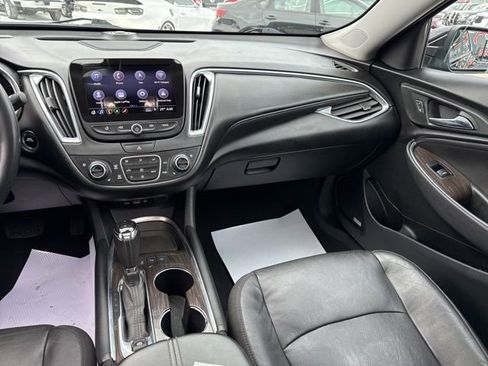Used 2020 Chevrolet Malibu Premier image 12