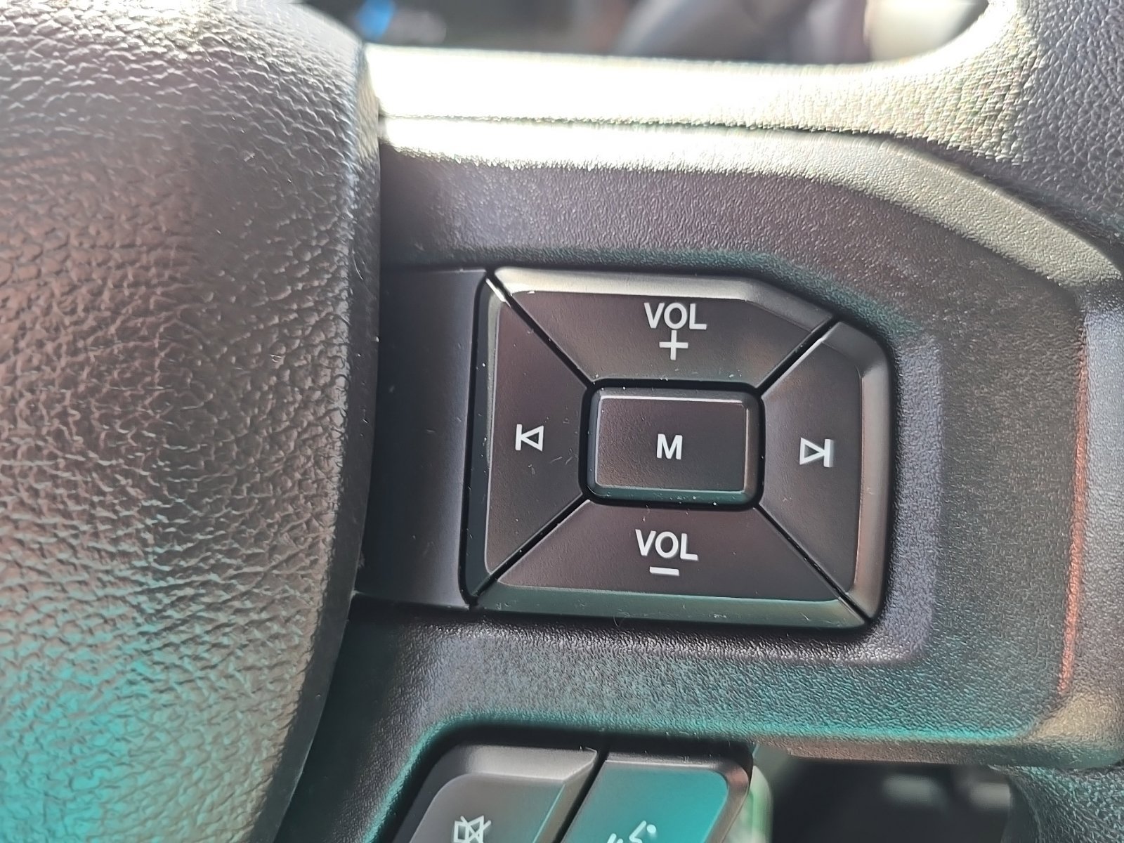 Used 2022 Ford F350 XLT w/ XLT Value Package AWD/4WD image 21
