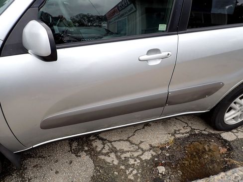 Used 2001 Toyota RAV4 4WD image 11