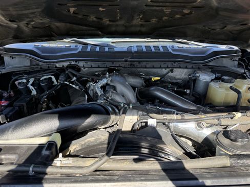 Used 2022 Ford F250 XLT w/ XLT Premium Package image 31