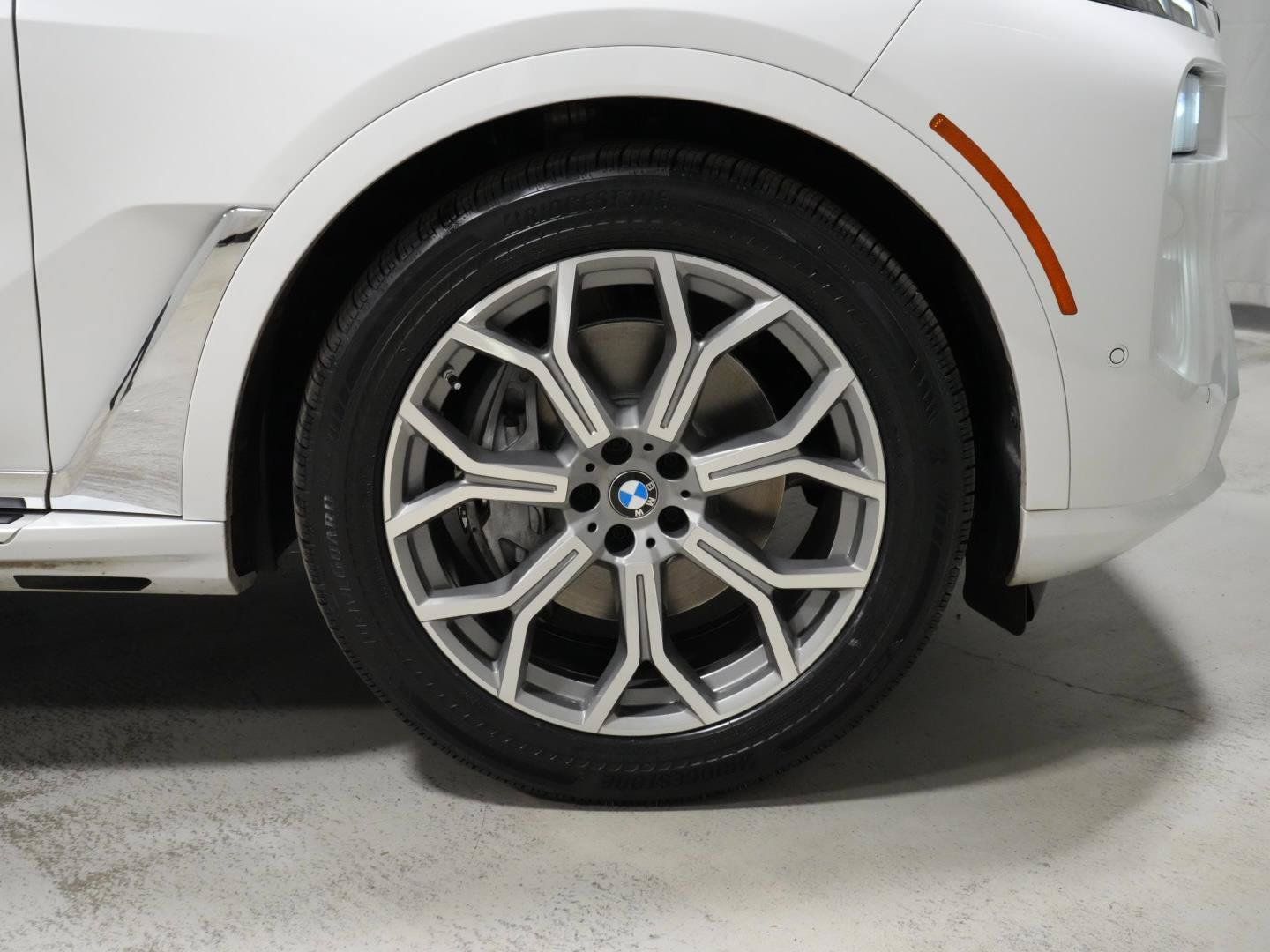 Used 2023 BMW X7 xDrive40i w/ Climate Comfort Package AWD/4WD image 41